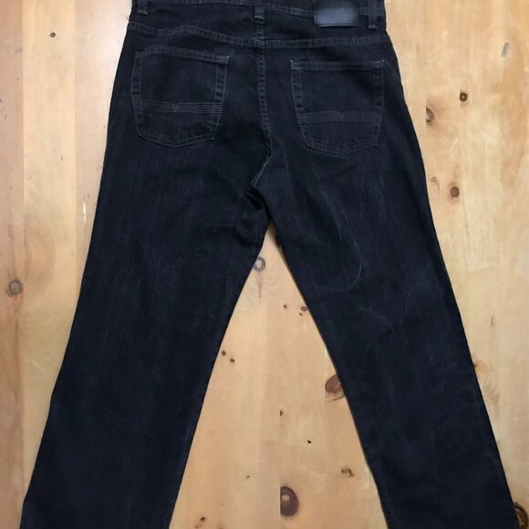 Slim Straight - Black Jeans - Size 32x30 - Picture 5 of 6